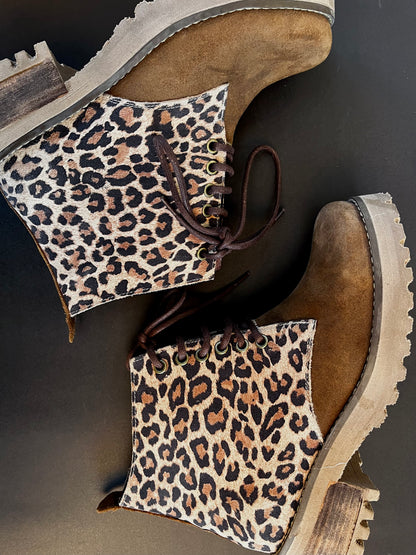 José Gabon camel print